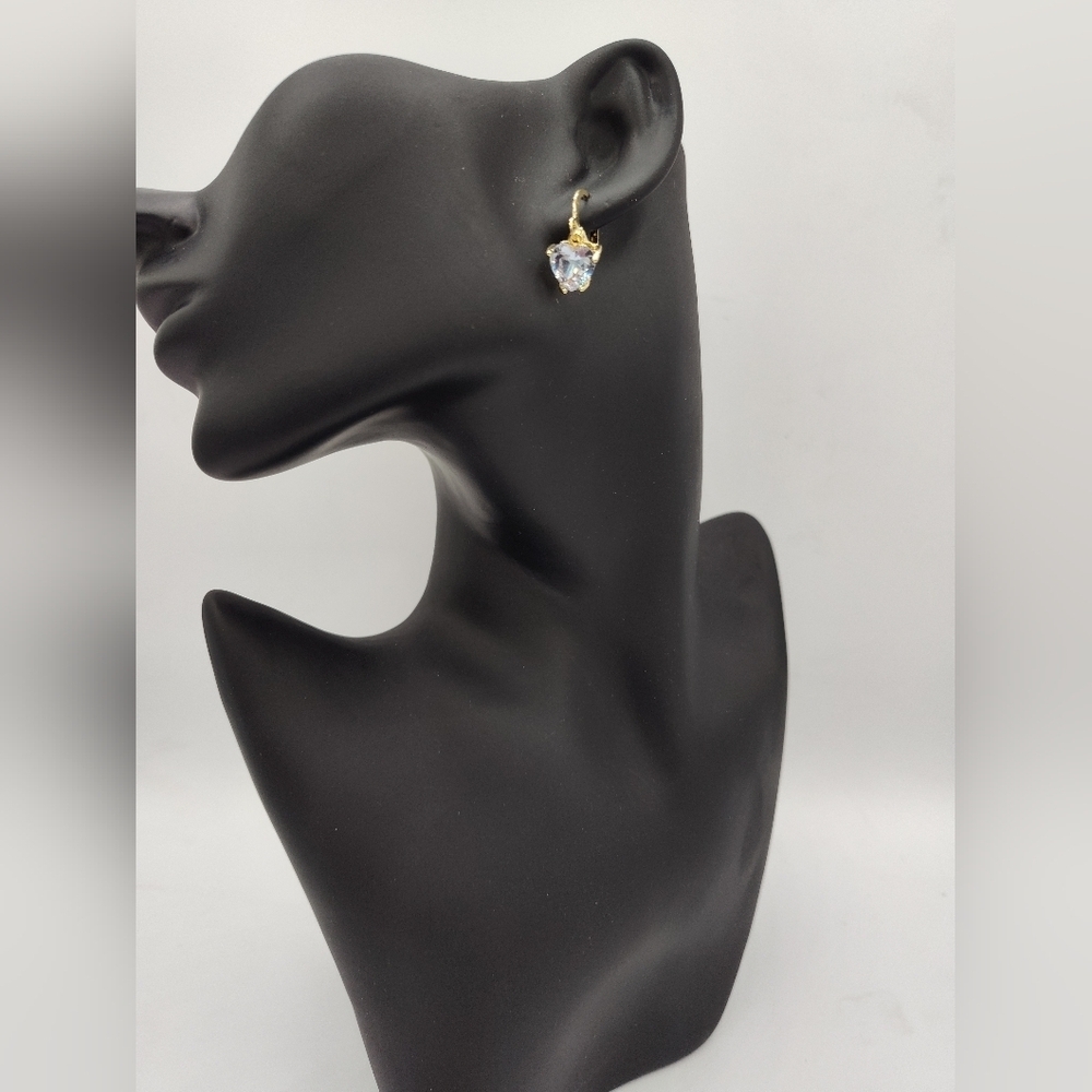 NWOT Elegant Heart Shaped Rhinestone Goldtone Earrings